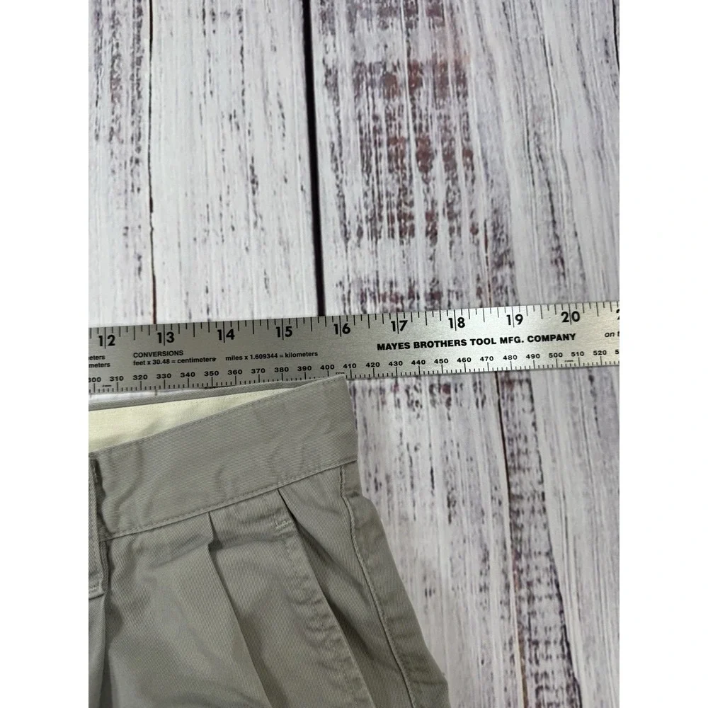 Banana Republic Men's Khaki‎ Chino Shorts Size 33 Flat Front Casual 100% Cotton